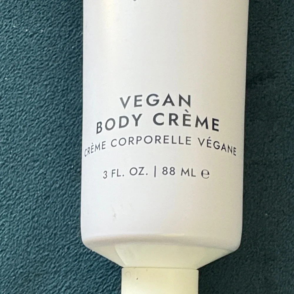 VOESH Lavender Land Vegan Body Crème - White - Picture 3 of 3